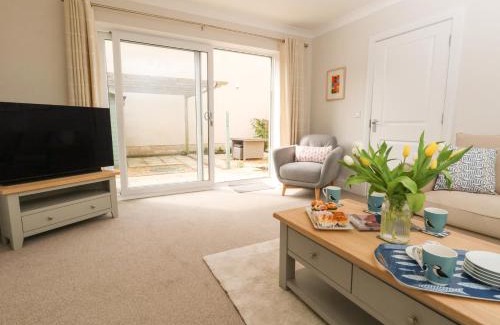 Portland House | Pebbles Reach