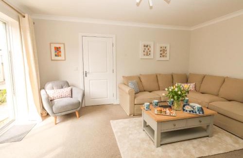 Portland House | Pebbles Reach