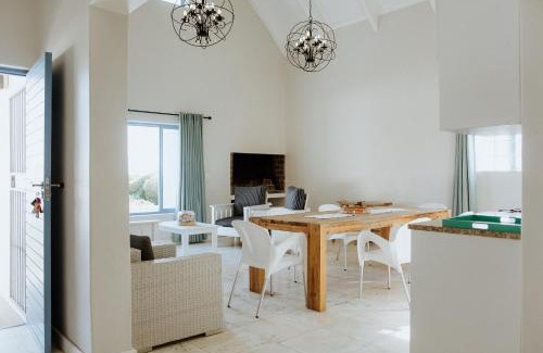 Paternoster Apartment | Pebbles