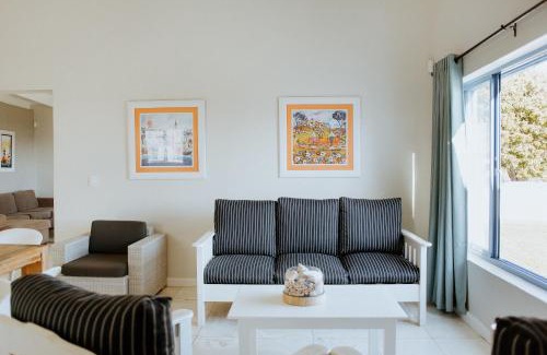 Paternoster Apartment | Pebbles