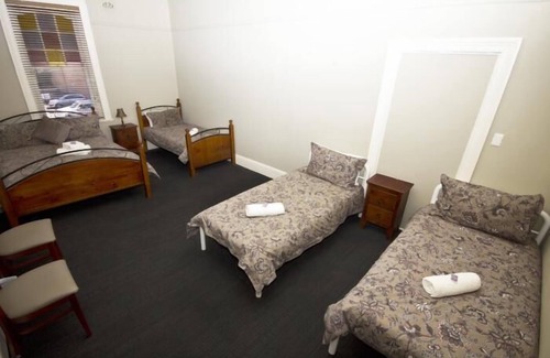 Cessnock Hotel | Peden's Hotel