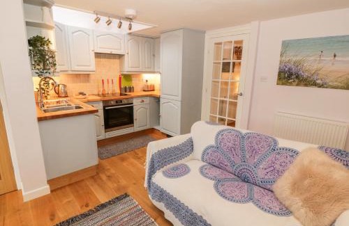Moelfre House | Pedlars Pack