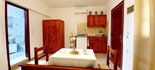 Pefkos Apartment | Pefkos Filoxenia