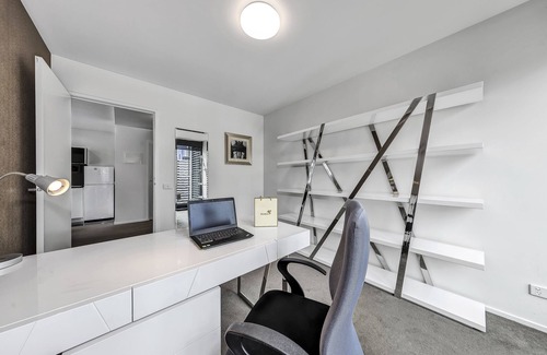 Melbourne Central Business District Apartment | Pegasus Apart'Hotel