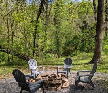 Lookout Valley Neighborhood Association House | Peggers Cabin Luxury Rustic Tiny Cabin Spa