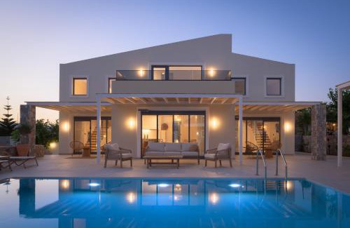 Kavros House | Pelagias Loft Villas Heated pool