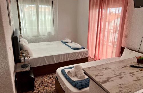 Pefkochori Hotel | PELEKAN rooms and apartments Athina 33