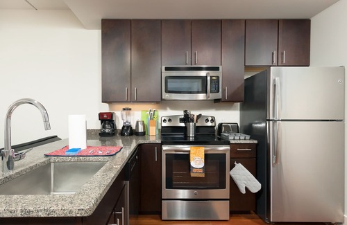 Center City West Apartment | Pelican Fully Furnished Apartments