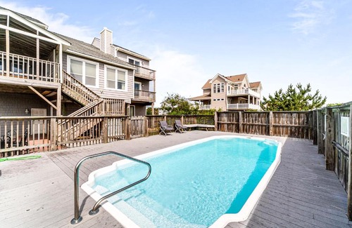Sandbridge House | Pelican Haven