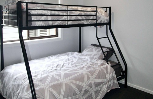 Erowal Bay House | Pelican Hut - Pet Friendly