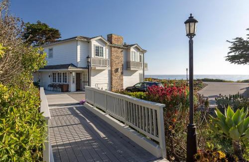 San Simeon Hotel | Pelican Inn & Suites