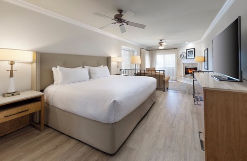 San Simeon Hotel | Pelican Inn & Suites