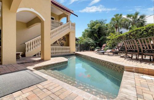 Englewood Villa | Pelican Nest Private Beach & Bay access & Pool