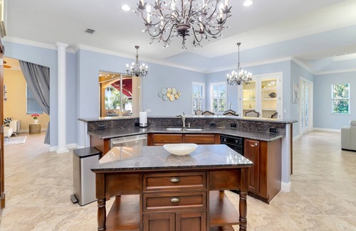 Englewood Villa | "Pelican Nest"Private Beach & Bay access & Pool 4bedroom 3bath