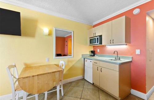 Clearwater Beach Apartment | Pelican Point on Clearwater Beach