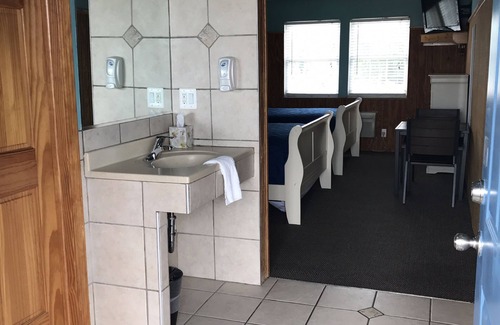 Point Pleasant Beach Hotel | Pelican Point Motel