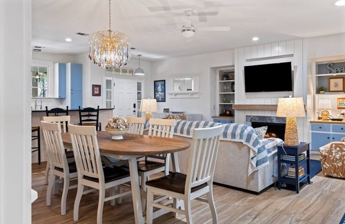 Melrose on the Beach House | Pelican's Perch Cottage - Fido Friendly