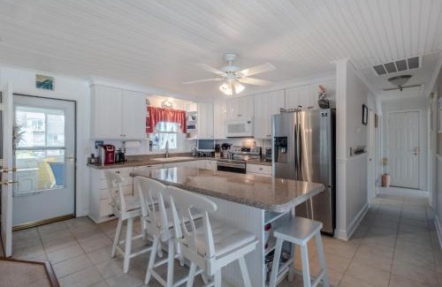 Surf City House | Pelicans Bill