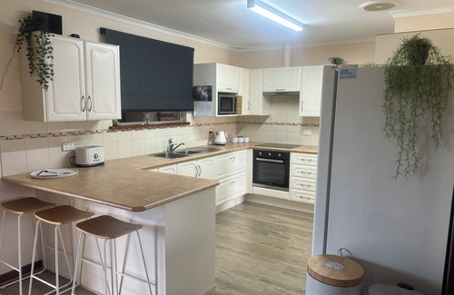Collingwood Heights House | Pelicans Rest Albany, 5 min to the beach, 6 min to city. Enjoy the summer!