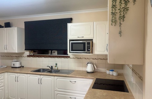 Collingwood Heights House | Pelicans Rest Albany, 5 min to the beach, 6 min to city. Enjoy the summer!