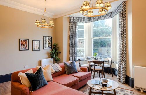 Clifton Apartment | Pembroke House I Your Apartment