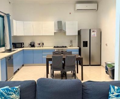 St. Andrew's Apartment | Pembroke Parkside Maisonette