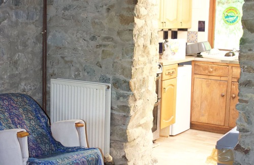 Crymych Cottage | Pembrokeshire cottage at foot of the Preselis.