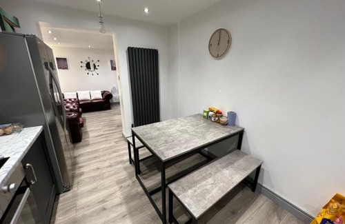 Pembroke Dock House | Pembrokeshire Holiday Accommodation