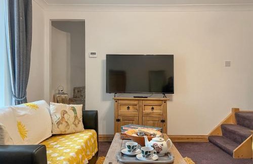 Hirwaun House | Pen Bryn - Uk48348
