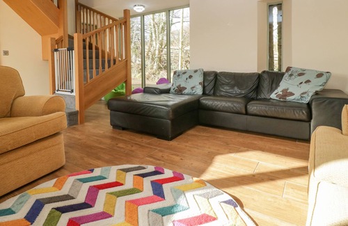 Crickhowell Cottage | PEN-CROESLAN BACH, pet friendly, with a garden in Crickhowell