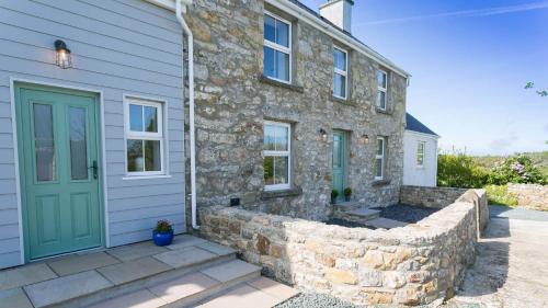 Llangefni House | Pen y Fan Bellaf