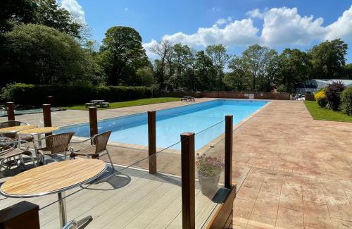 Bont Newydd Apartment | PEN-Y-FAN HOLIDAY CABIN - GLAN GWNA HOLIDAY PARK SNOWDONIA