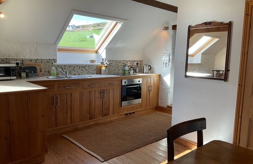 Cylch-Y-Garn House | Pen y Graig - The Loft B&B - barn apartment, Church Bay, sea views 500m to beach