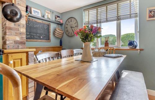 Kingswood House | Pen Y Groes