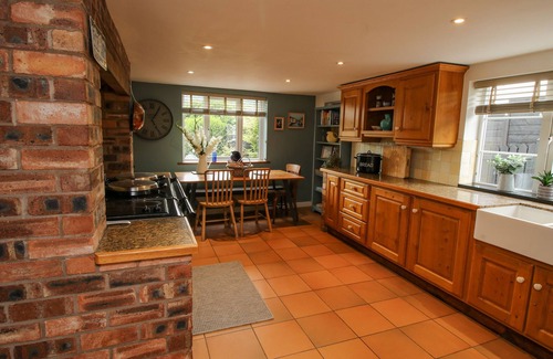 Berriew Cottage | PEN Y GROES, pet friendly, character holiday cottage in Berriew