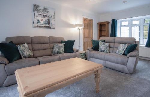 Amroth House | Pendeilo Villa - 5 Bedroom Holiday Home - Amroth