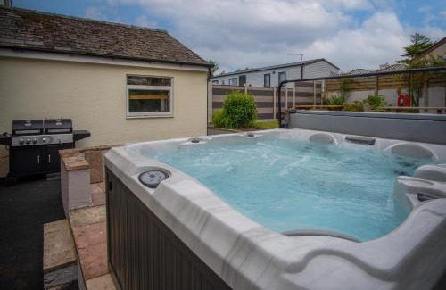 Amroth House | Pendeilo Villa - 5 Bedroom Holiday Home - Amroth