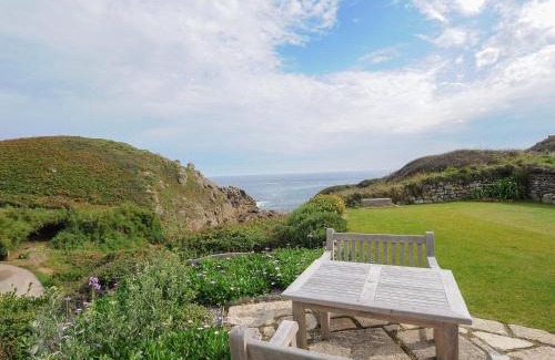 Porthgwarra House | Pendower Cottage