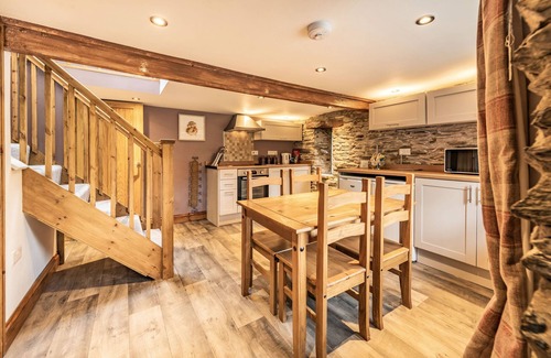 Clydey Cottage | PENDRE COTTAGE, pet friendly, with a garden in Cenarth