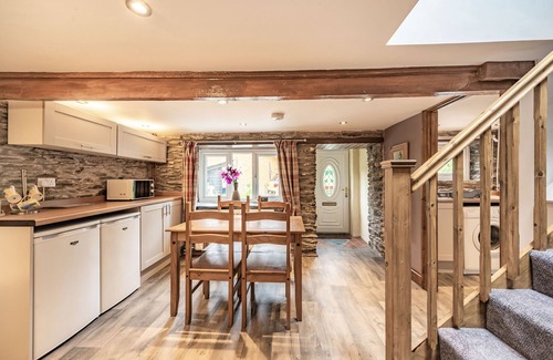 Clydey Cottage | PENDRE COTTAGE, pet friendly, with a garden in Cenarth