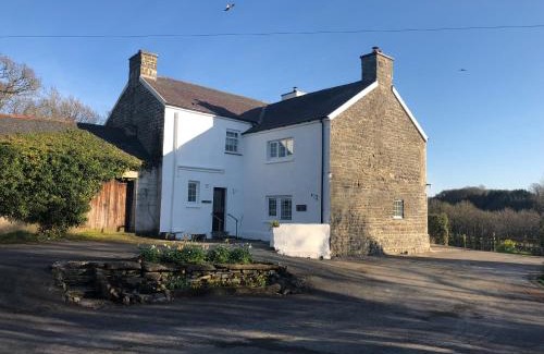Llanrhystud House | Pengarreg Fawr