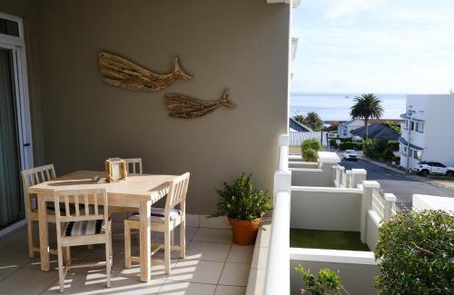 Simon's Town Apartment | Penguin Paradise Apartment Simons Town
