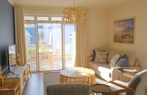 Simon's Town Apartment | Penguin Paradise Apartment Simons Town