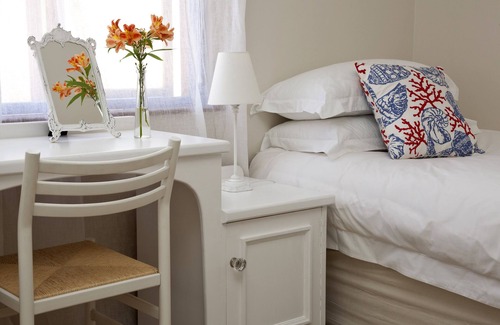 Westcliff House | Penguino Guest House