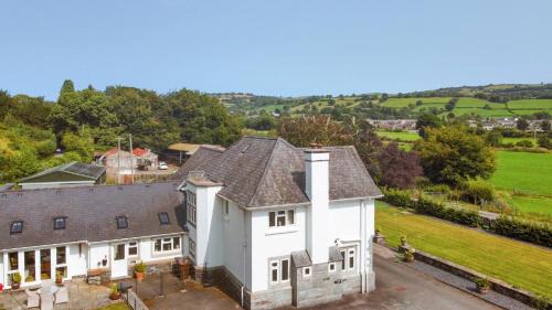 Llanrwst House | Pengwern Bach