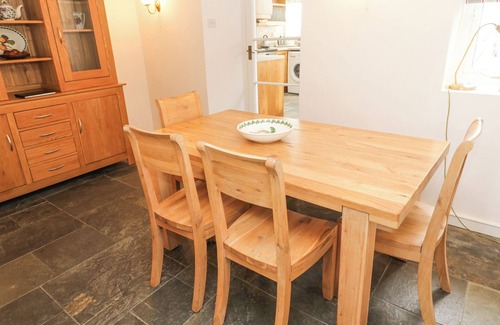 Coverack Cottage | PENHAVEN, pet friendly, character holiday cottage in Coverack
