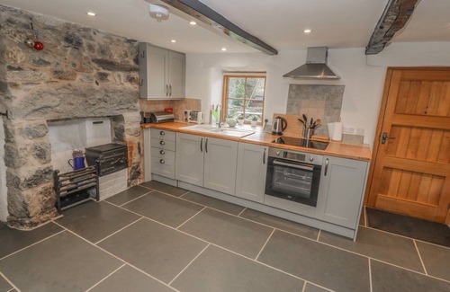 Tywyn House | PENIARTH GANOL, pet friendly, character holiday cottage in Tywyn