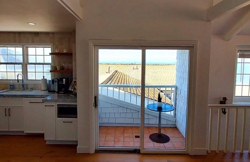 Peninsula House | Peninsula Beachfront Ocean Cape Cod Home on the Sand Boardwalk in Long Beach, CA