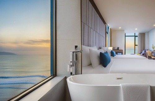 Son Tra Hotel | Peninsula Hotel Danang