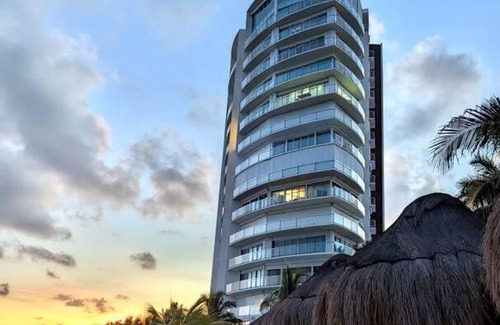 Cancun Apartment | Peninsula Luxury Apartments with ocean front and espectacular views - no pets